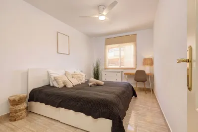 Anna del Mar | Coastal Boho Marina De La Duquesa附近的飯店