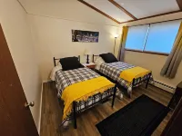 Convenient and comfortable 2 bedroom home in Hayward Hotels in Hayward