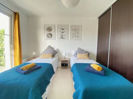 Favorite in Audenge: heated swimming pool, wooded garden, and ping-pong table