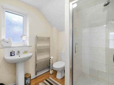 LT Property Studio Apartment Ground Floor 3