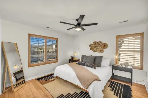 Southwest themed 3 bedroom condo in Las Palmas with great view and amenities.