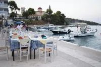 Villa Arian with great sea view, great pool and 6 minutes walk from the beach
