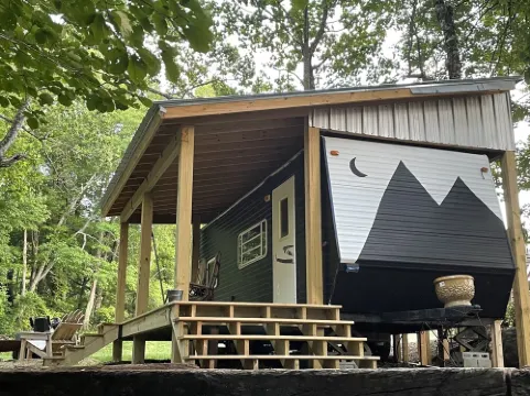 LINVILLE Nostalgic Mountain Farm Glamping Camper on Wedding Venue, 10 acre farm