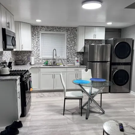 Pristine and Serene 1-BR Apt near Battery Atl