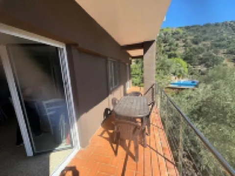 Superb sea view apartment with private pool! 5 minutes from the center.