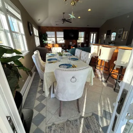 Blue Mouse Coastal Retreat with Private Pool and Hot Tub in Kitty Hawk