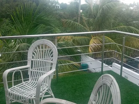 Modern house with swimming pool surrounded by nature Отели в г. Chamouny