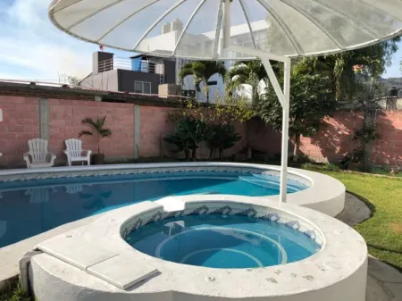 Tu Casa en Oaxtepec con Alberca Climatizada Отели в г. Оастепек