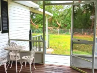 House with 3-bedroom 2 Bath on one acre of land in wonderful Wesley Chapel Hotels in Wesley Chapel
