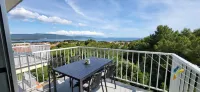 Big Sea View apartment within walking distance of the old town, beach and shops