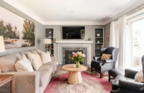 Spacious 4-bedroom house in lovely Dearborn