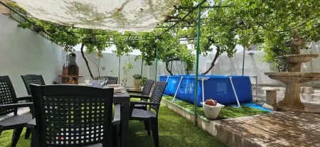 Coqueto Apartamento Planta Baja con una Increíble Zona de Jardín y Piscina