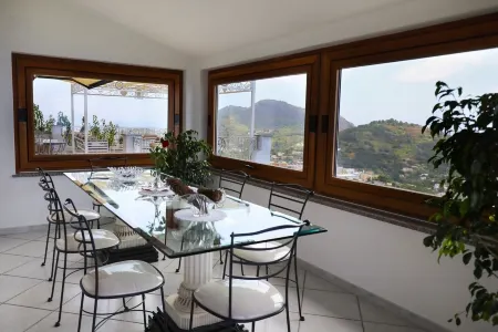 Holiday home for the disabled with spaces and services for exclusive use