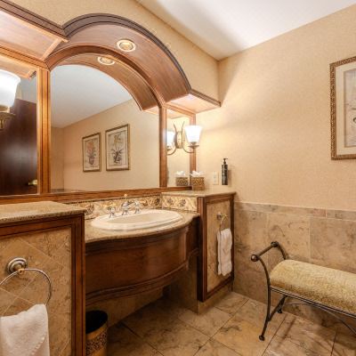 Vice Presidential Suite Chateau on The Lake Resort Spa and Convention Center Promo Code
