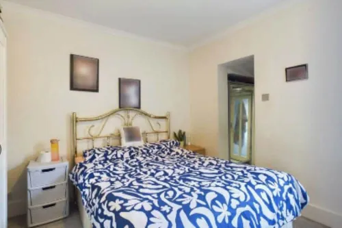 2 Bed House close to Reading Town Centre