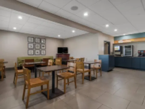Country Inn & Suites by Radisson, Goldsboro, NC Hotels in Wayne County