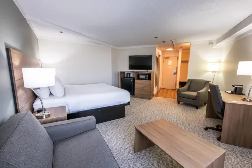 Quality Inn & Suites Hotels in Yukon