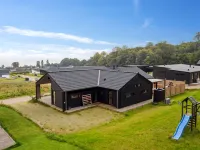 "Gunborg" - 400m from the Sea Hotels in Sjolund