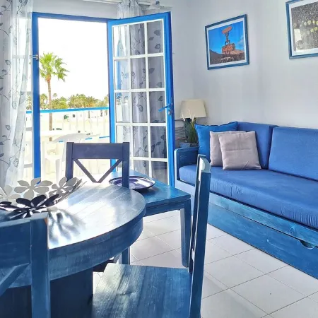 cosy appartment in a residencial development near the sea