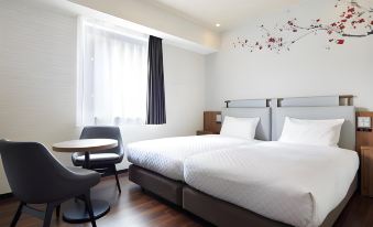 VIA INN HAKATAGUCHI EKIMAE JR-West Group