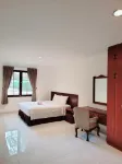 Country Woods Jakarta Hotel in zona Taman Wisata Pulau Situ Gintung