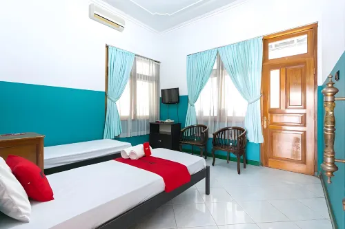 RedDoorz Syariah Near Alun Alun Magelang Bayeman Hotel a Central Magelang