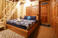 Moksha Woodhouse Hotels in Kullu