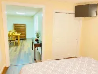 The Franklin Estate - Suite E- Private Apt-KingBed