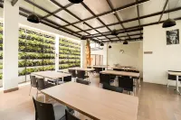 Sans Vibes Firdaus Mansion Kemang