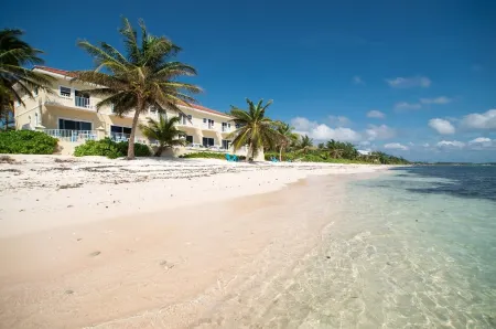 Steps to the Beach! 2bed/2.5bath condo - Seabreeze Villas