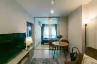 TC Contel at Bts Samrong