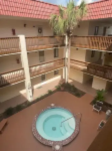 The New Sailor- BeachFront, 2 pools, 5 jacuzzis