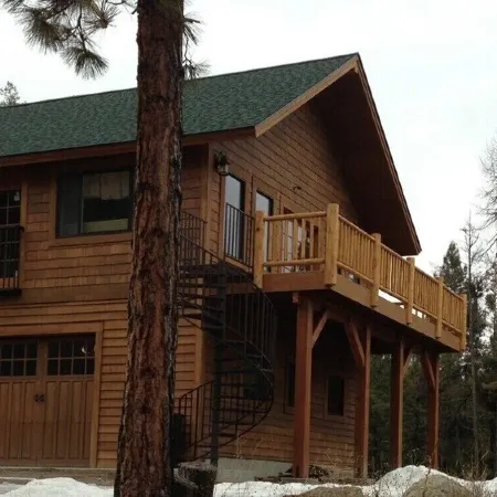 5 Star Private Gated Luxury 3 King Bedroom Estate Lodge Lake Views EV Charger