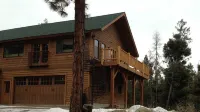 5 Star Private Gated Luxury 3 King Bedroom Estate Lodge Lake Views EV Charger