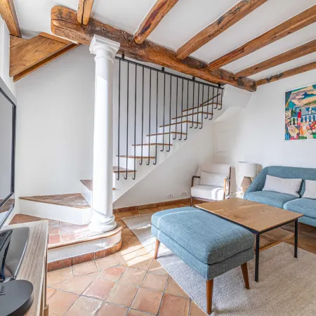 Charming apartment heart of Suquet