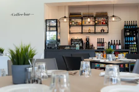 NOA Hotel Отели в г. Вечеш