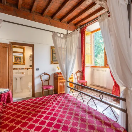 Villa in Mugello Hills with Private Pool