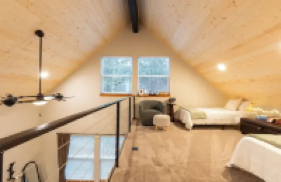 Spring Special!5 mi to Park-EV2-Private Hot Tub-King Bed-Well Equipped Kitchen