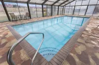 Broken Spur Inn & Steakhouse - Pools