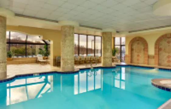 エンバシー スイーツ バイ ヒルトン タイソンズ コーナー