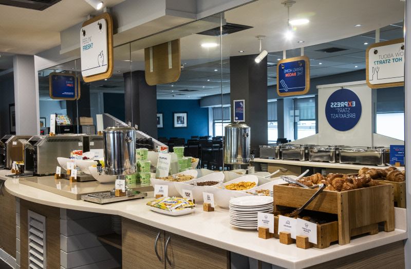 Holiday Inn Express Glasgow - City CTR Riverside by IHG photo 3