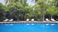 Taj West End - สระว่ายน้ำแบบอินฟินิตี้