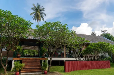 Slumber Resort Koh Chang Отели рядом с достопримечательностью «Одинокий пляж»