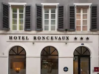Hôtel le Roncevaux Ξενοδοχεία στην πόλη Πο