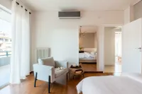 Elegant 3 Dbrm Apt Iin the Heart of Glyfada - 4 Yıldız