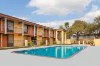 Days Inn by Wyndham Uvalde Hotels in Uvalde