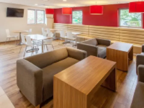 Travelodge Bracknell Central 브랙넬 호텔