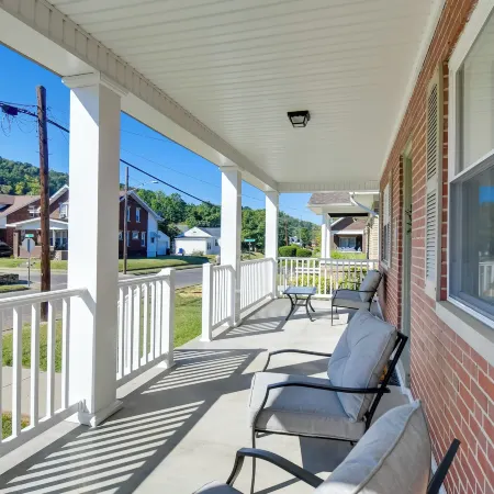 Walk to Ritter Park: Renovated Home Near Marshall!
