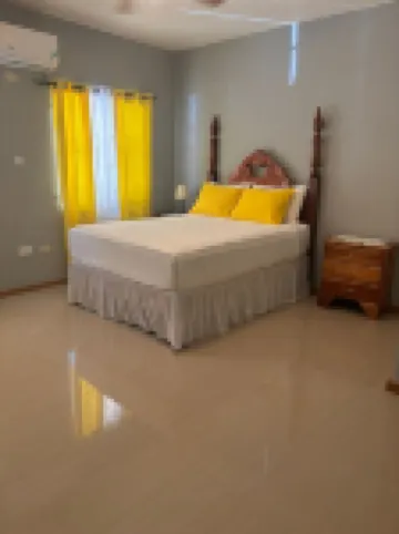 Kingsbird by the sea Inn Hoteles en Discovery Bay