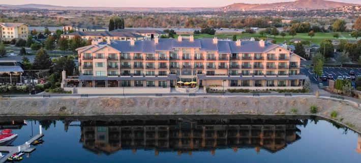 The Lodge at Columbia Point Hotels in Benton County